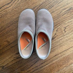 Merrell Encore Breeze Mesh Slip-on Clogs